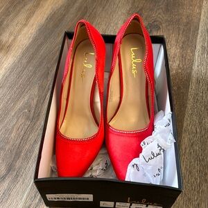 Never worn Lulus red size 8 but fit an 8.5 IMO